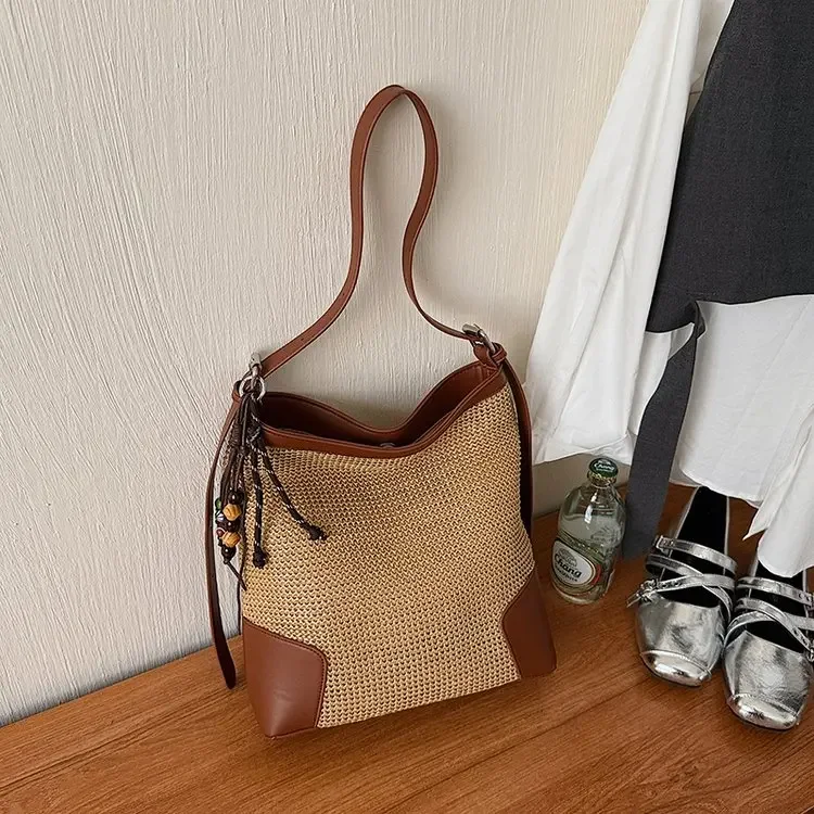 

Fashionable Large Capacity Diaper Bag For Women Elegant Leather Tote Luxury Designer Commuter Minimalist Vintage Shoulder Bag