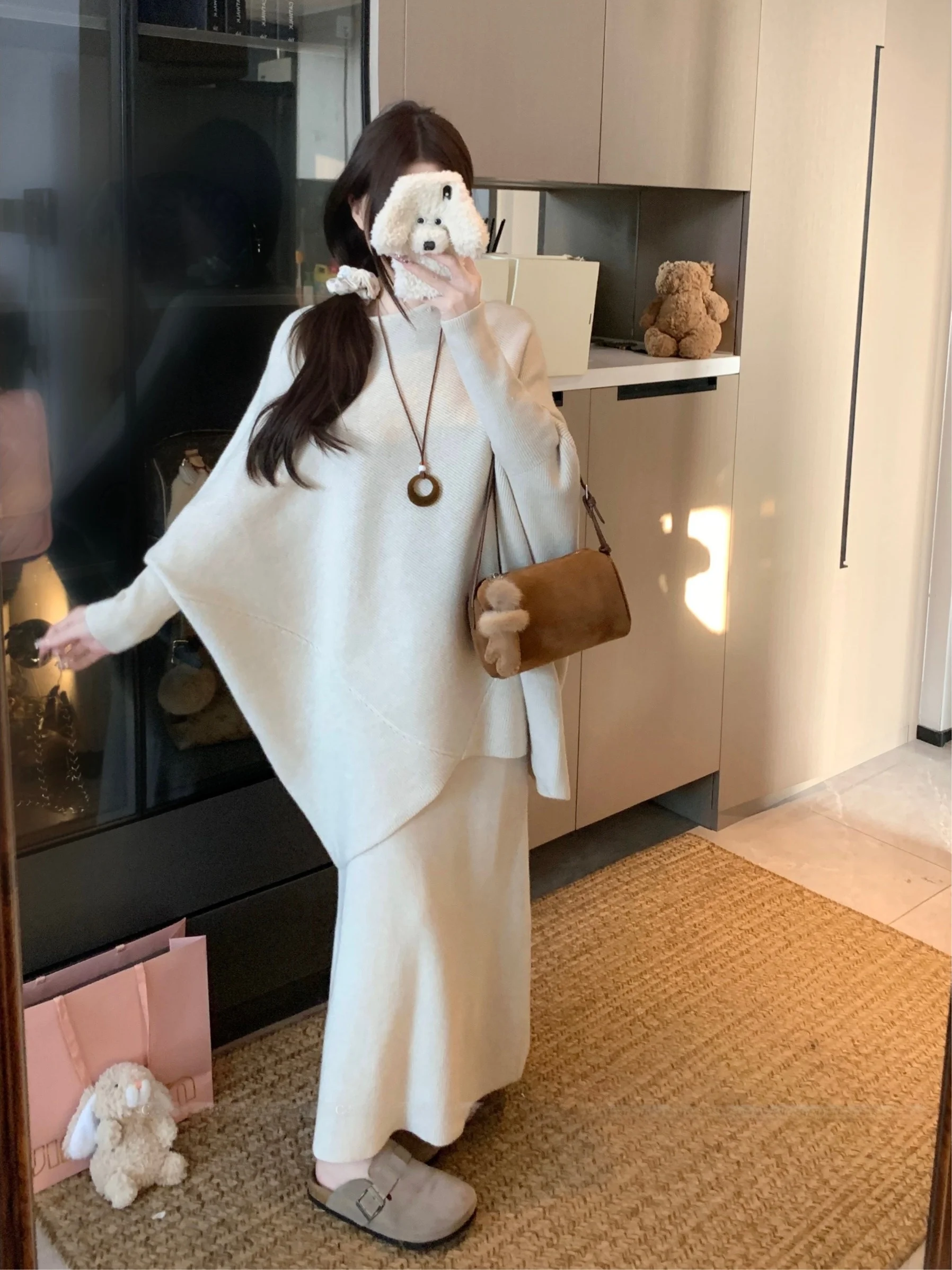 

Ladies' Lazy Style Knitted Set Spring 2026 New Batwing Sleeve Longitudinal Sense Skirt Two-Piece Suit Winter Commute Fas...