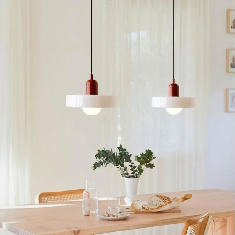 Lampe LED suspendue en verre au design nordique, luminaire décoratif d'intérieur, idéal pour un salon, une chambre à coucher, un bureau, une salle à manger ou un Bar, couleur bonbon