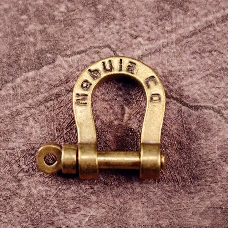 2Pcs Brass Horseshoe Buckle Keychain Personalized Letter Buckle Decorative Buckle DIY Car Keychain Accessories