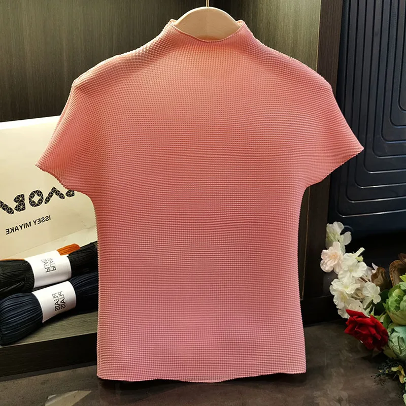 

Ice Silk Knitted Shirt Comfortable Small Stand Neck Corn Grain T-shirt Pleated Solid Pullover Short Sleeve Women's Wear