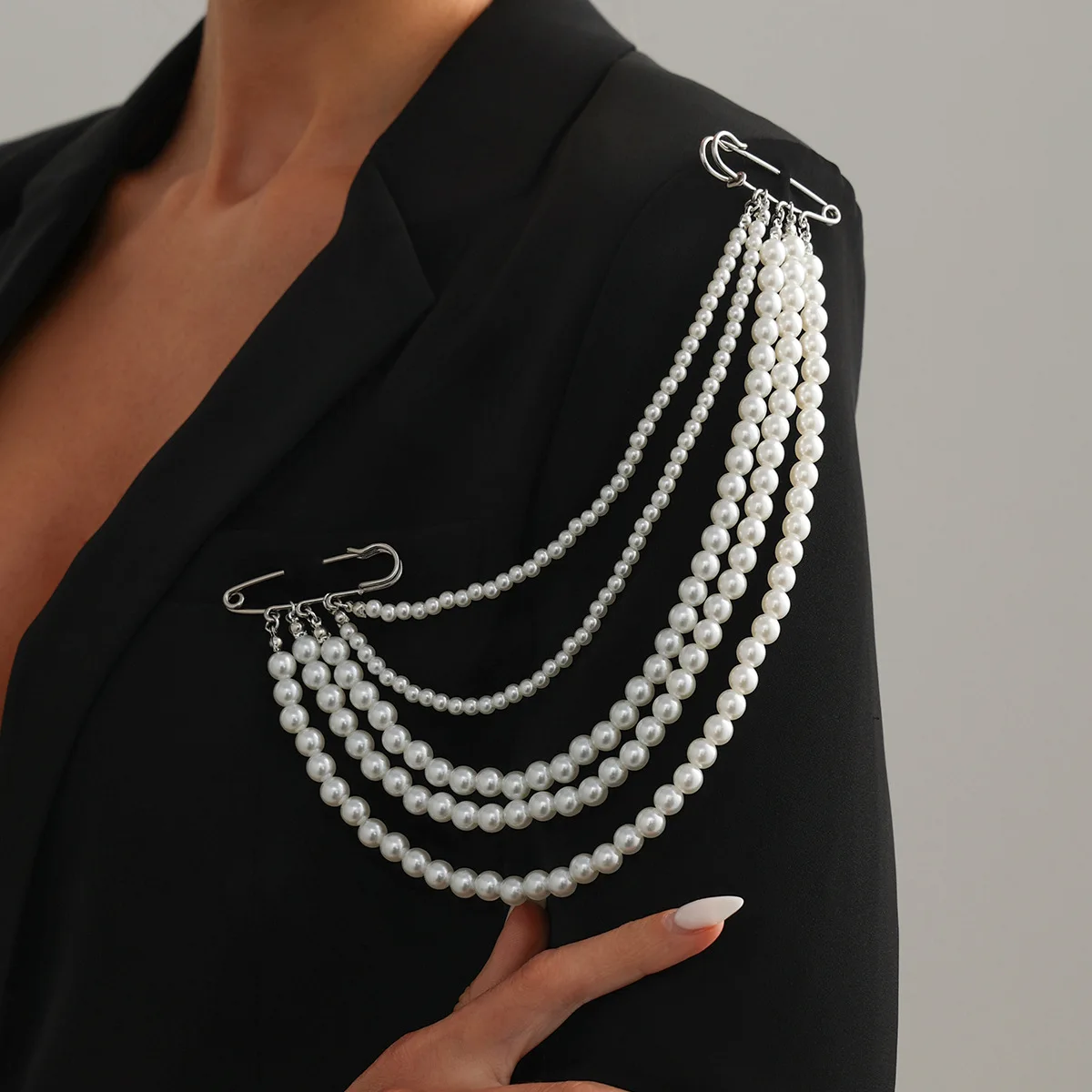 Retro Multi Layer Imitation Pearl Bead Brooches for Women Men Creative Handmade Design Long Chain Brooches Dual-Purpose Jewelry