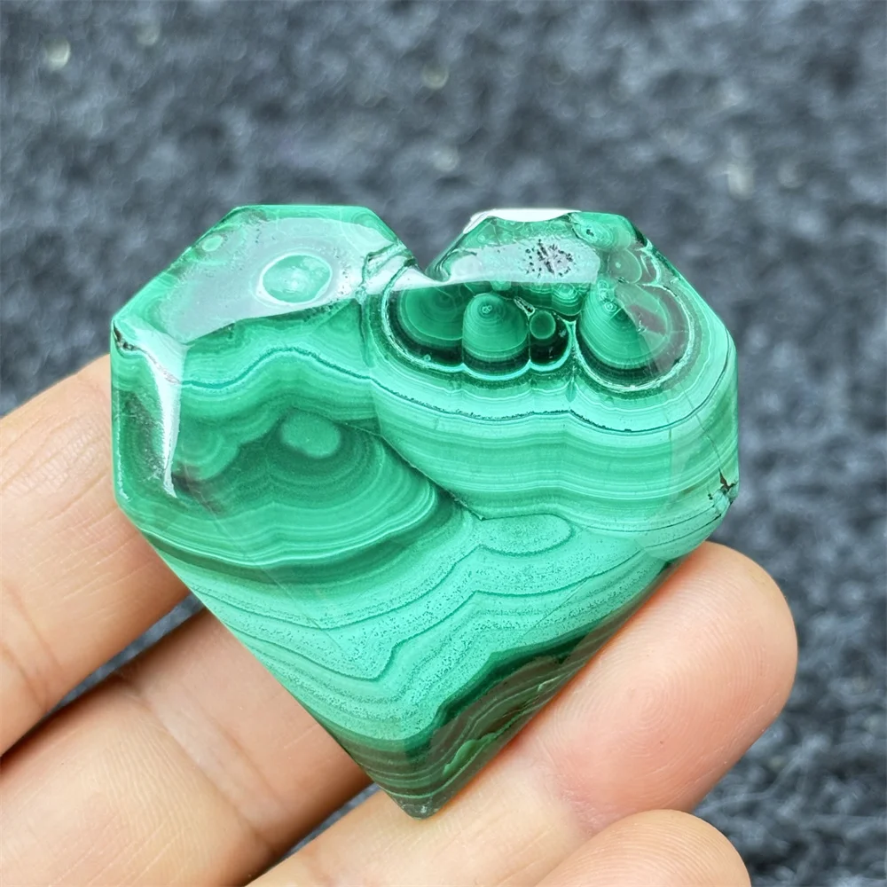 Natural Quartz Malachite Heart Crystal High-Quality Pure Luster Mineral Home Decoration Stone for Family And Friends