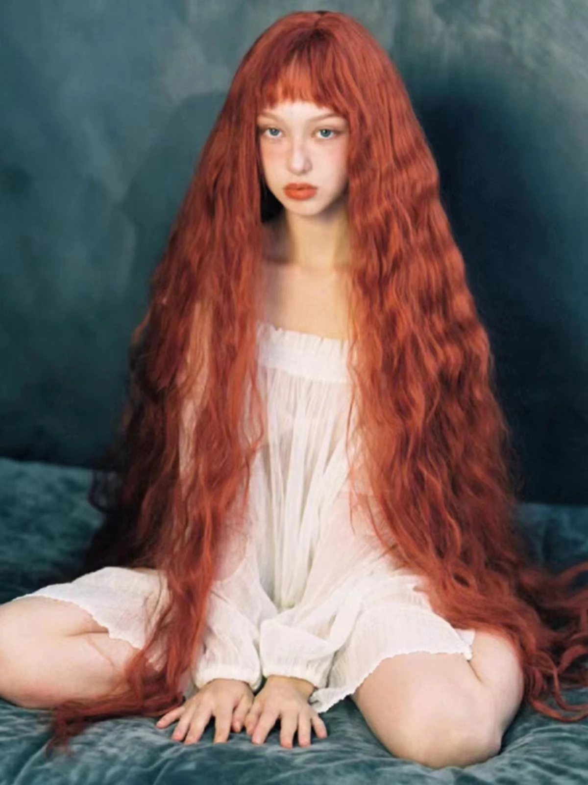 MUMUPI دجاج لفات شعر طويل بطول 110 سم وطول 43 بوصة مع غرة فستان الهالوين التنكري لجميع الارتداء اليومي.