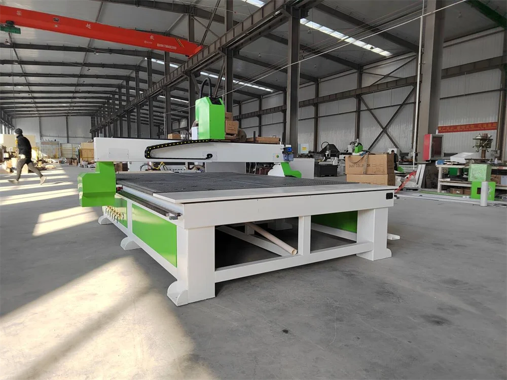 Manufacturing of multifunctional OEM 2040 2000 * 4000mm woodworking medium density fiberboard carving 3D woodworking CNC router