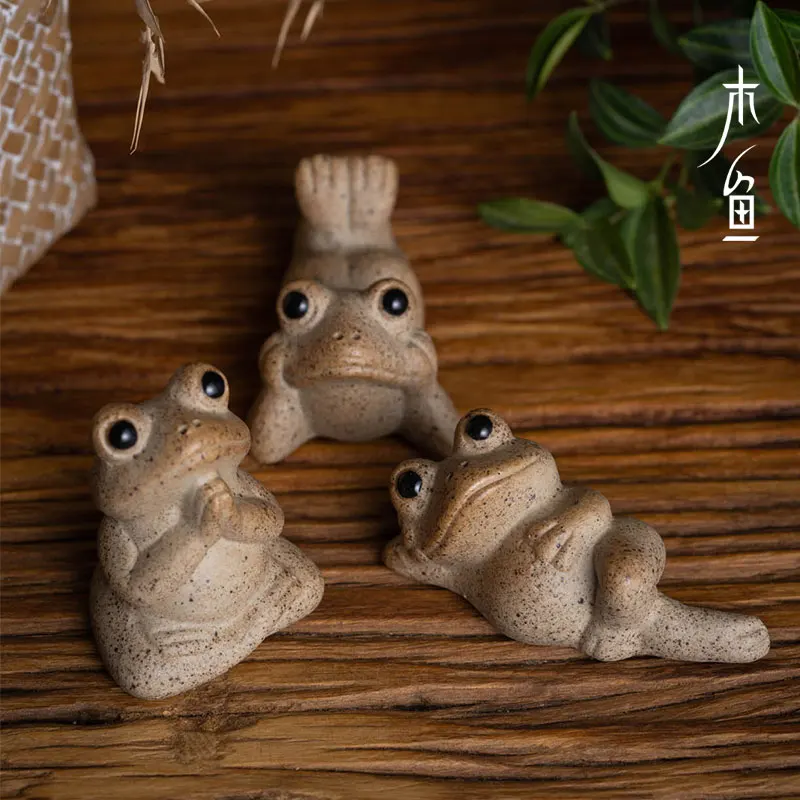 Mini Frog Tea Pet Figurine Small Animal Statues for Bedroom Graceful Accessories Lovely Miniatures House Accessories