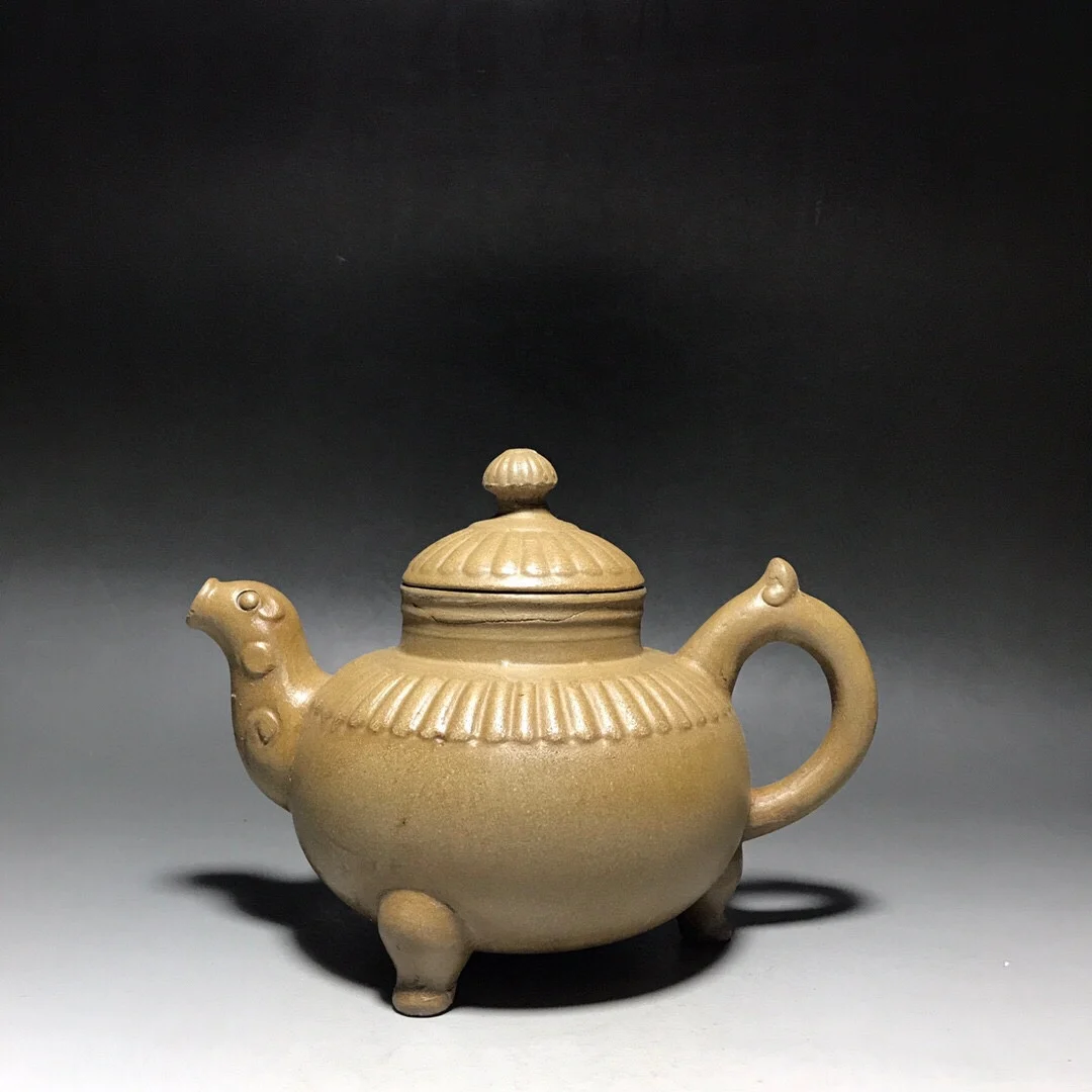 

Exquisite Family Handicraft Purple Clay Teapot With Exquisite Craftsmanship and Exquisite Appearance