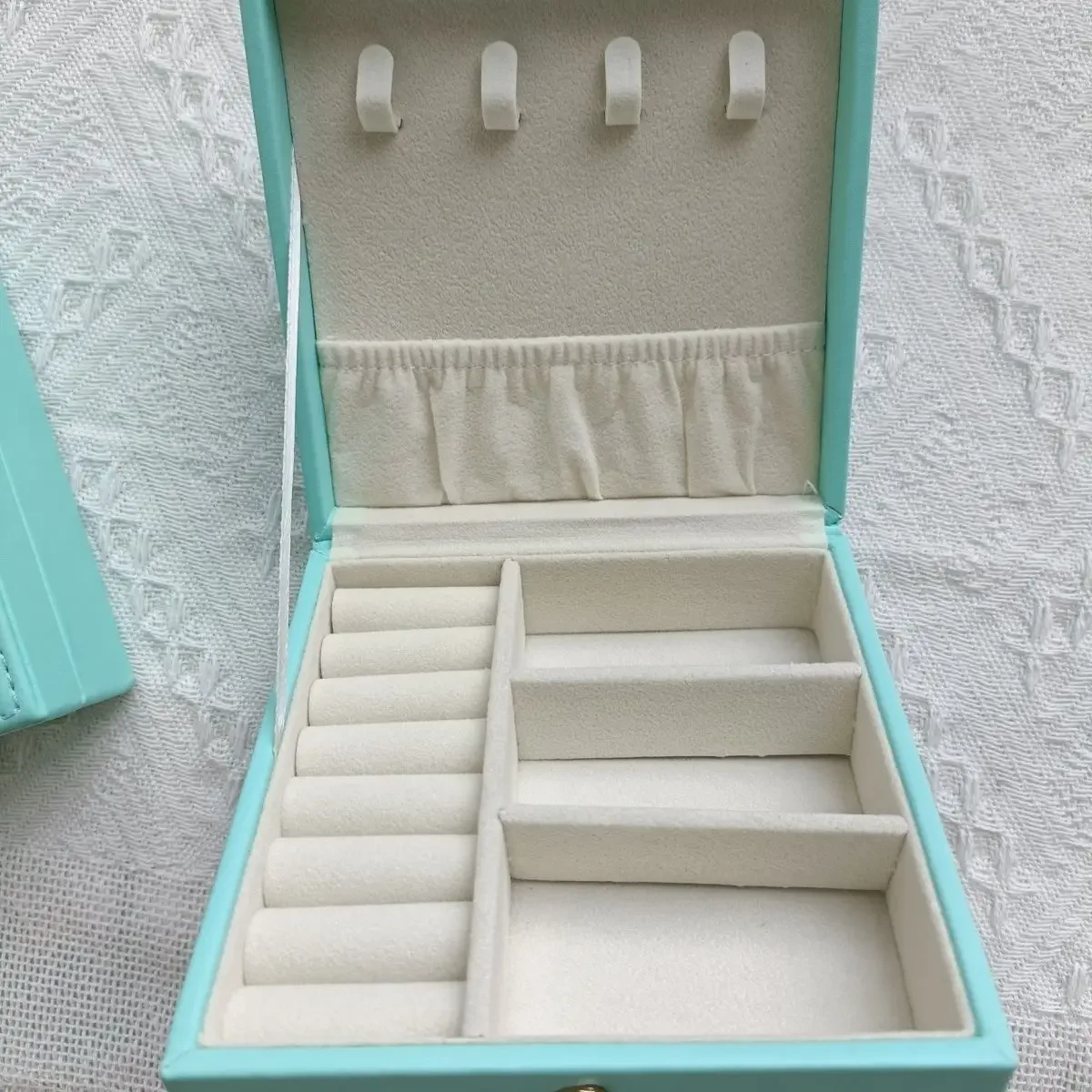 High-end blue portable jewelry box, storage box, stud earrings, travel jewelry bag, ring jewelry box, holiday gift.