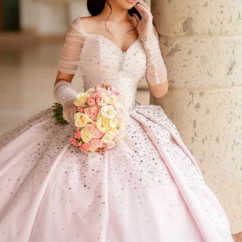 

light pink Quinceanera Dress Lace crystal glitter decal Long tail Tull vestidos de 15 Quinceanera ﻿Customized