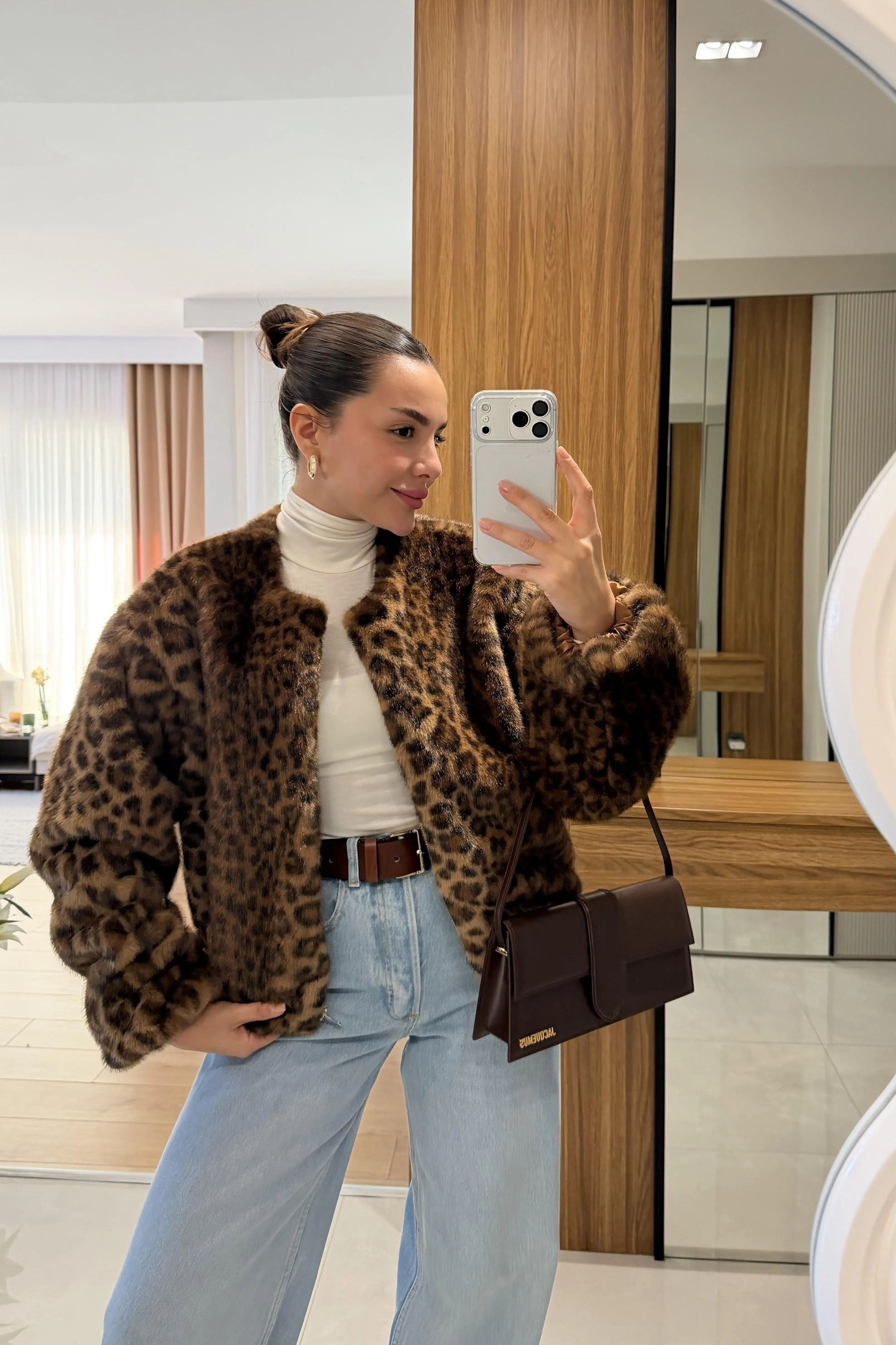 Women Crew Neck Leopard Print Faux Fur Short Jacket Fluffy Loose Long Sleeve Winter Warm Luxury Animal Pattern Casual Outer Coat