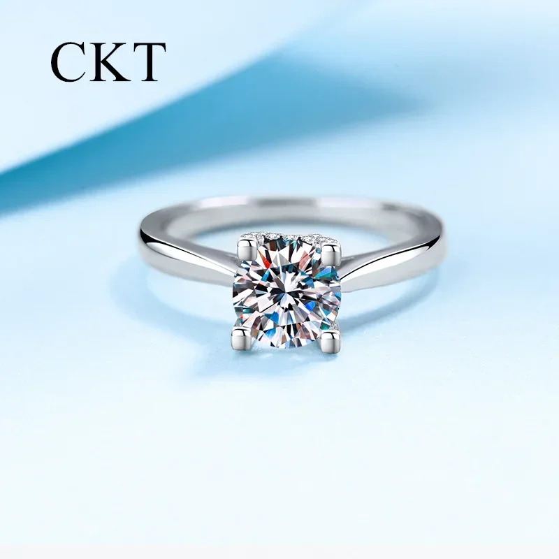 

CKT 18K White Gold Luxury 1ct Moissanite Diamond Rings for Women Platinum Pt950 Letters Personality Wedding Fine Jewelry Gift
