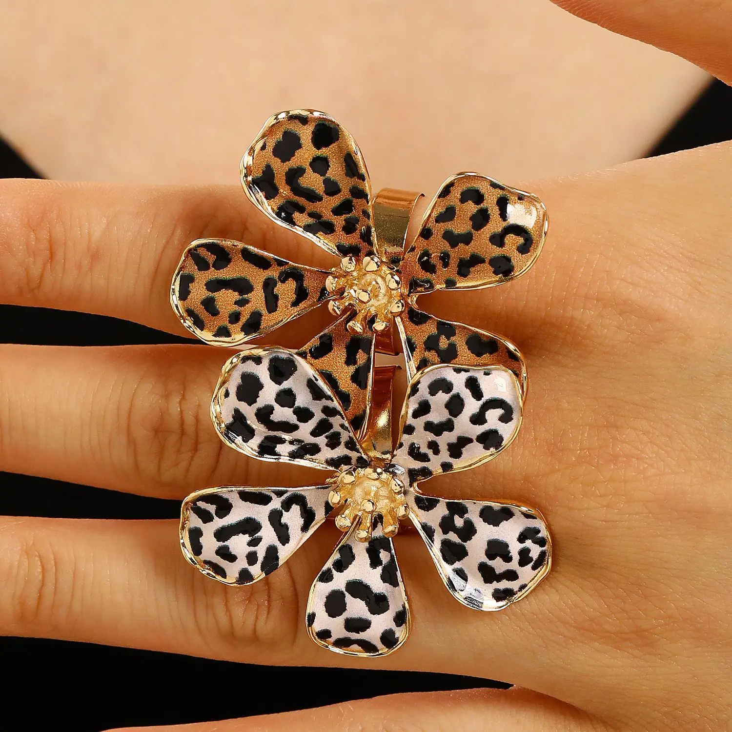 Vintage Exaggerated Sexy Leopard Print Dripping Oil Flowers Open Rings for Women Simple Elegant Adjustable Rings Party Jewelry