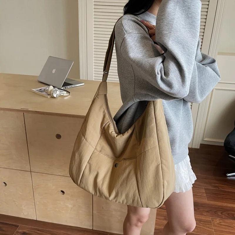 

2025 New High-end Ladies Leather Hand Bag Luxury Brand Famous Designer Simple Paris Classic​