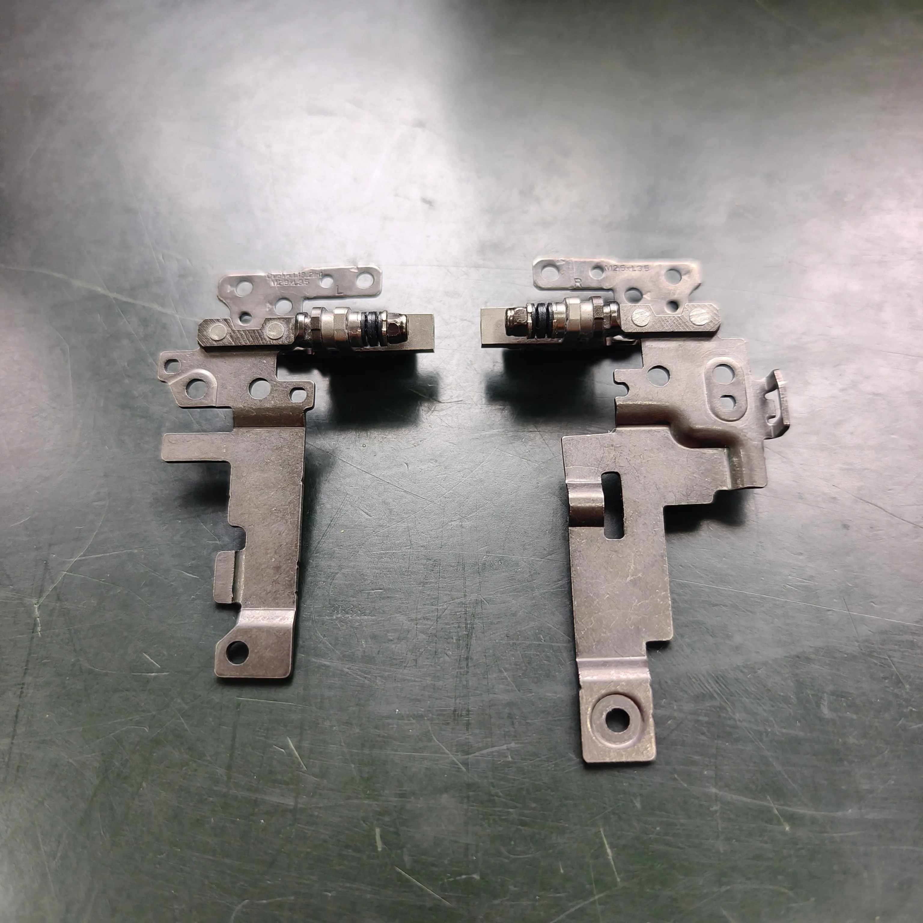 

NEW FOR DELL Latitude E3340 2-in-1 Hinge 61G43 K4TP6