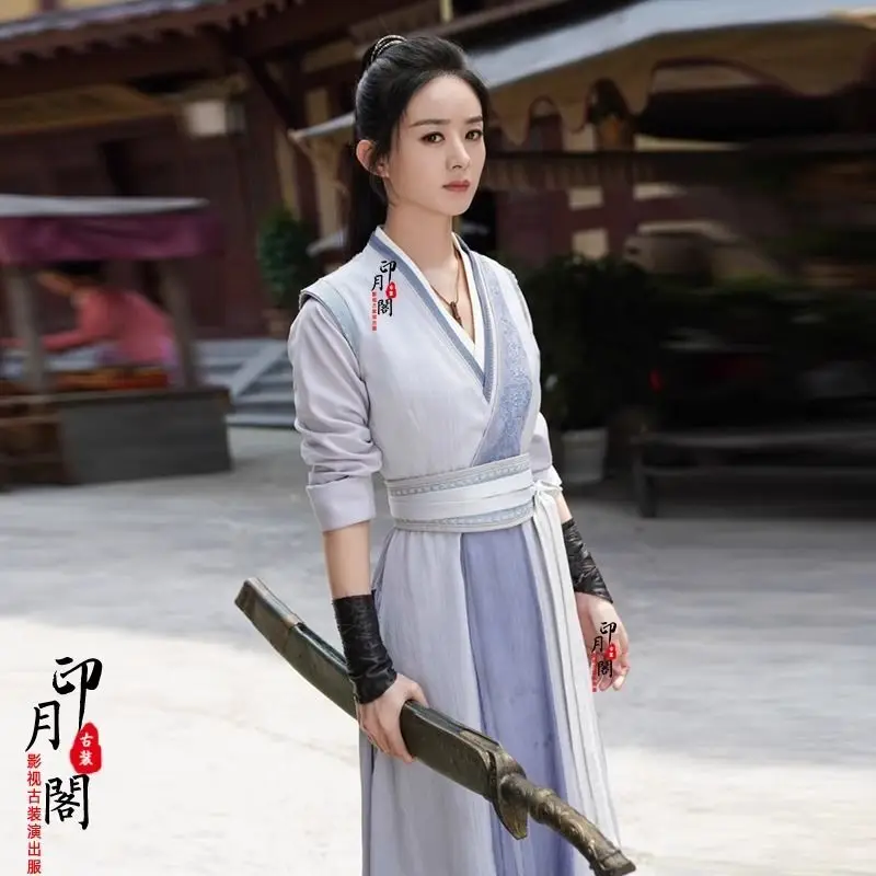 Film and television show featuring Zhao Liying wearing the same ancient costume for women, Hanfu for female swordsmen,