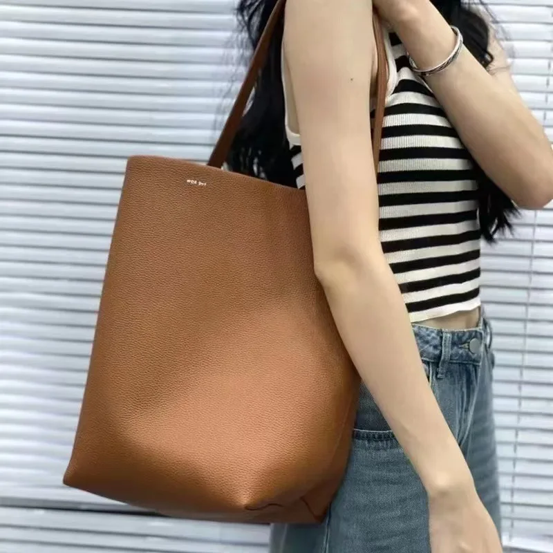 2024 Genuine Leather Single Shoulder Bag For Women Fashion Classic Casual Handbags Shoulder Crossbody Travel Bucket Tote Bag