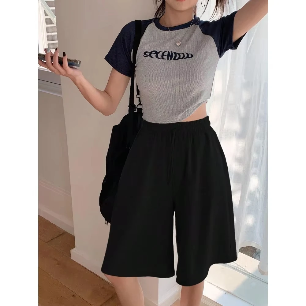 شورت نسائي كاجوال فضفاض للموسم بلون سادة وجيب مائل شورت رياضي من القطن الخالص ملابس الشارع الشهير سروال قصير للنساء