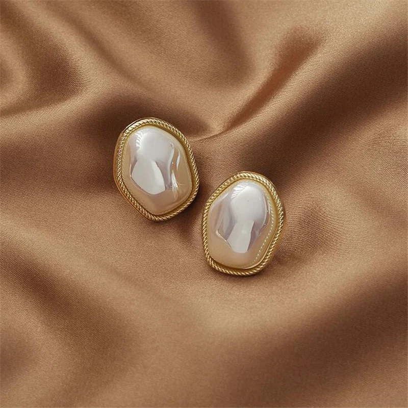 Fashion Simple Irregular Big Earrings Popular Golden Plating Simulated Pearl Stud Earring For Women Jewelry Girl Lady Gifts