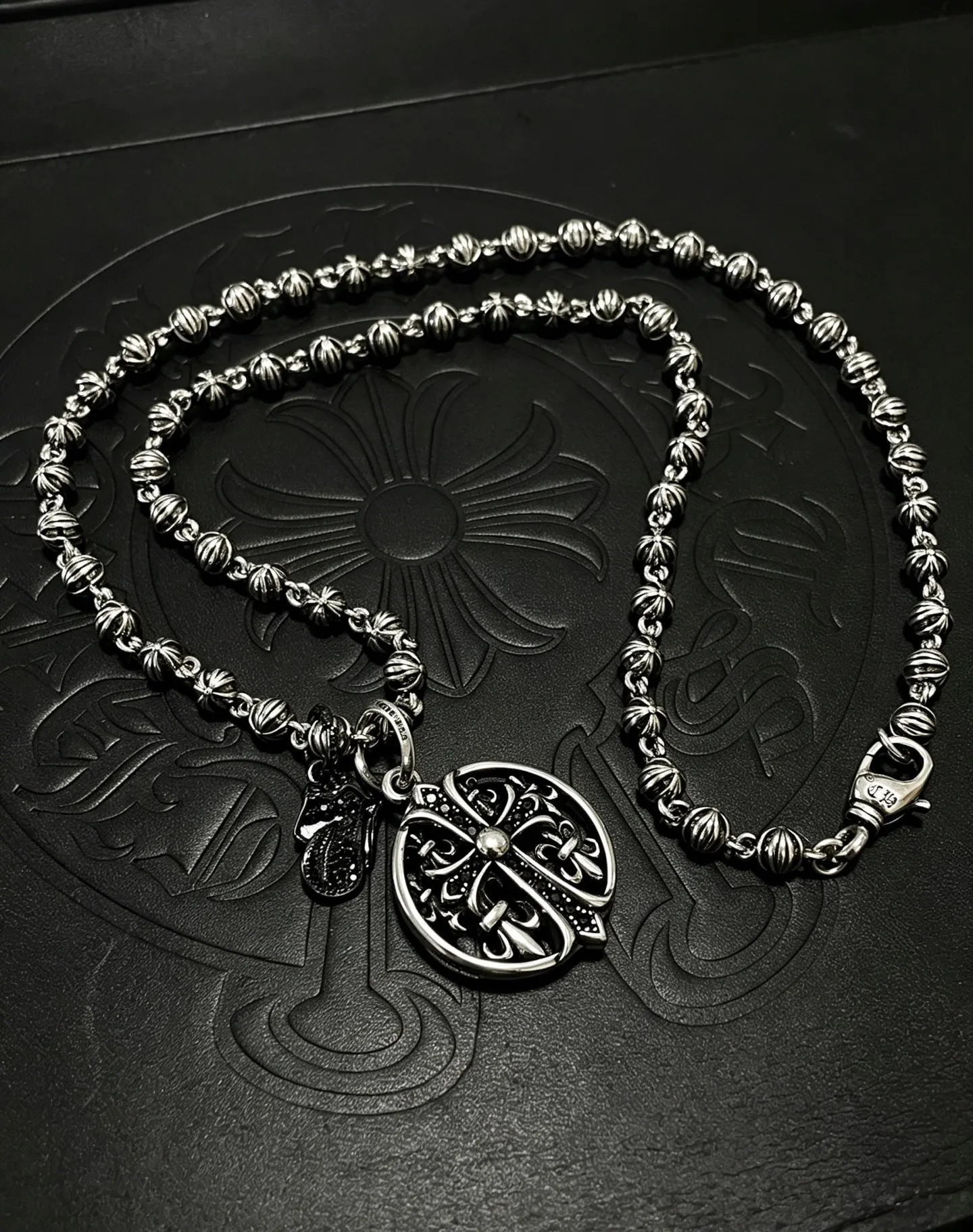 S925 sterling silver trendy jewelry pendant retro cross pendant CH sweater chain accessories premium sense