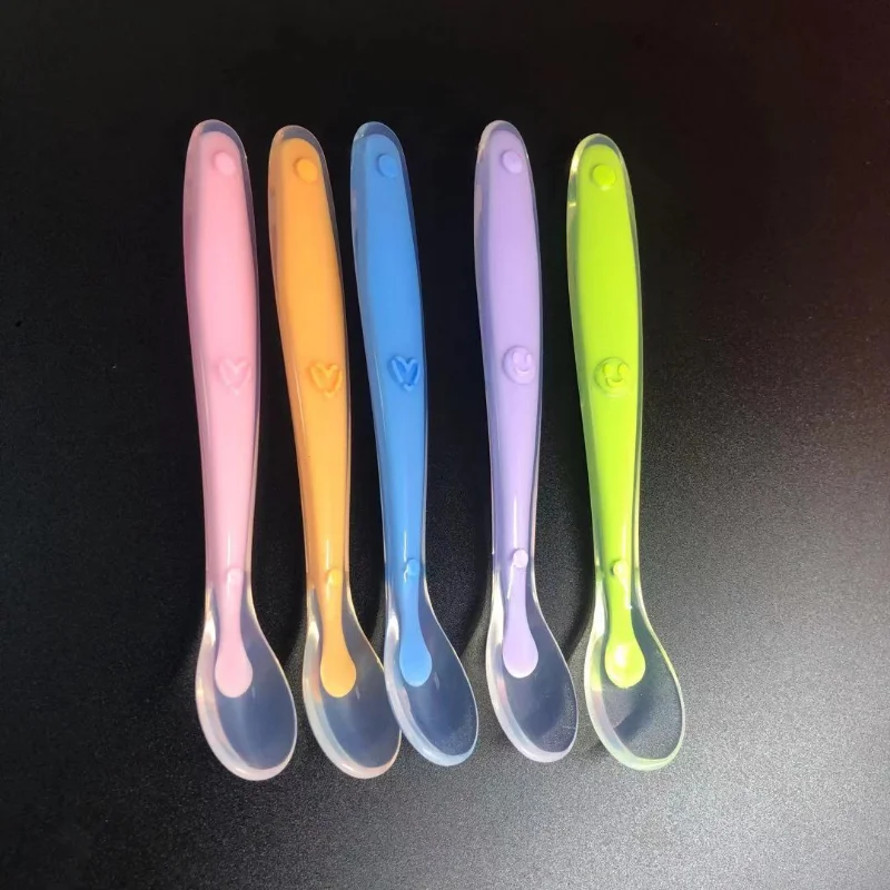 Hot Sale Baby Soft Silicone Spoon Candy Color Temperature Sensing Spoon Children Food Baby Feeding Tools baby plate