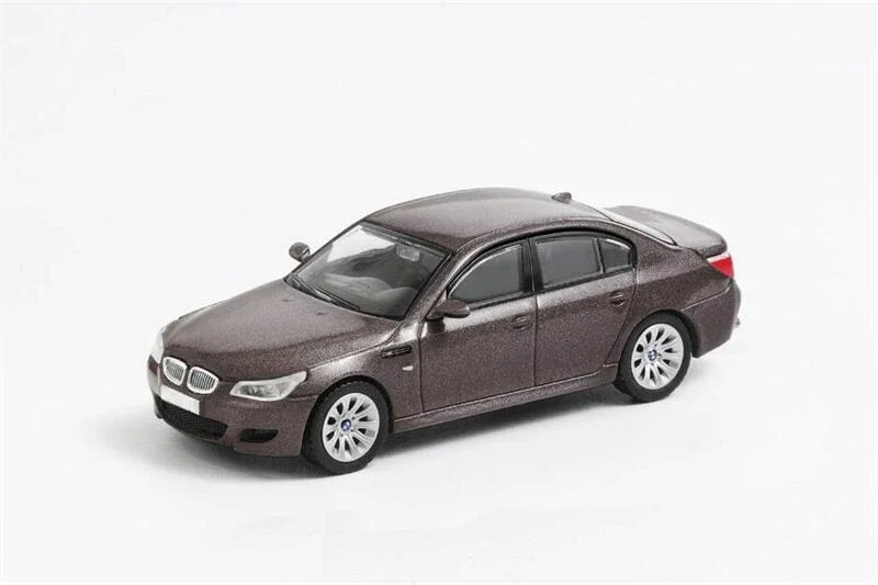 **Pre-Order** SHADOW 1:64 Sedan M5 E60 LHD Diecast Model Car