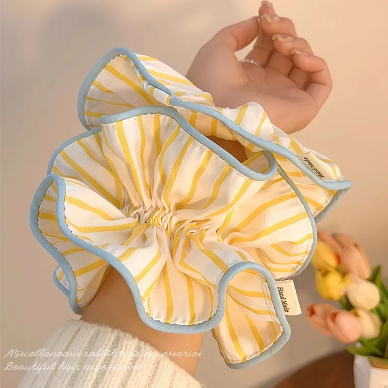 Thumbnail 2 - #13 Cheap Scrunchie Hair Ties Worth Buying