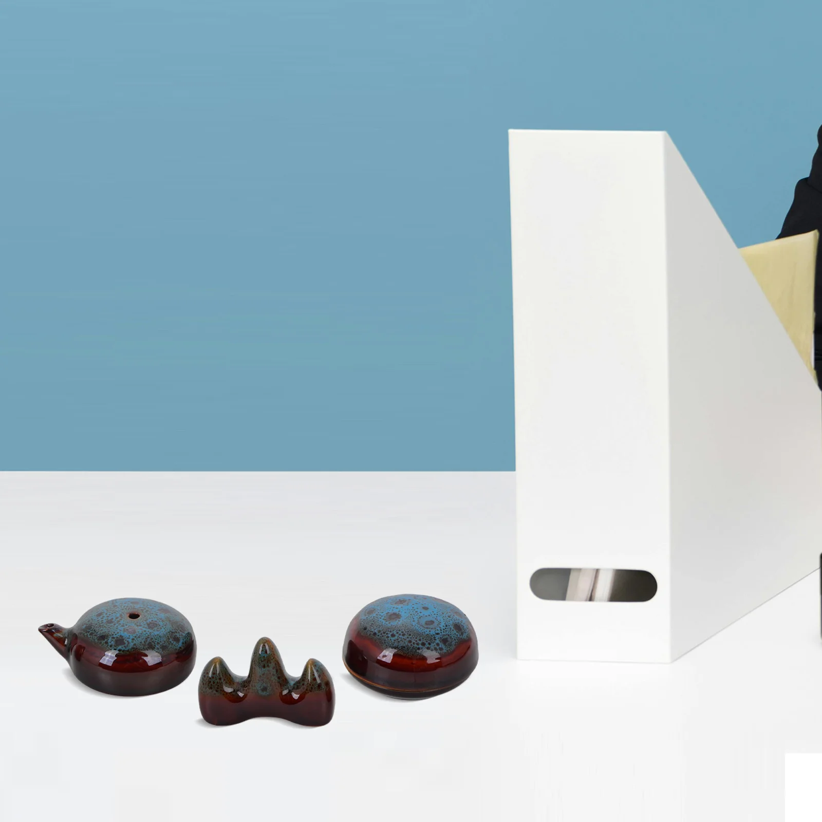 

1Set Color Changing Ceramic Inkstone Pen Rest Ink Box Calligraphy Tools Desktop Organizer Chinese Calligraphy Kit