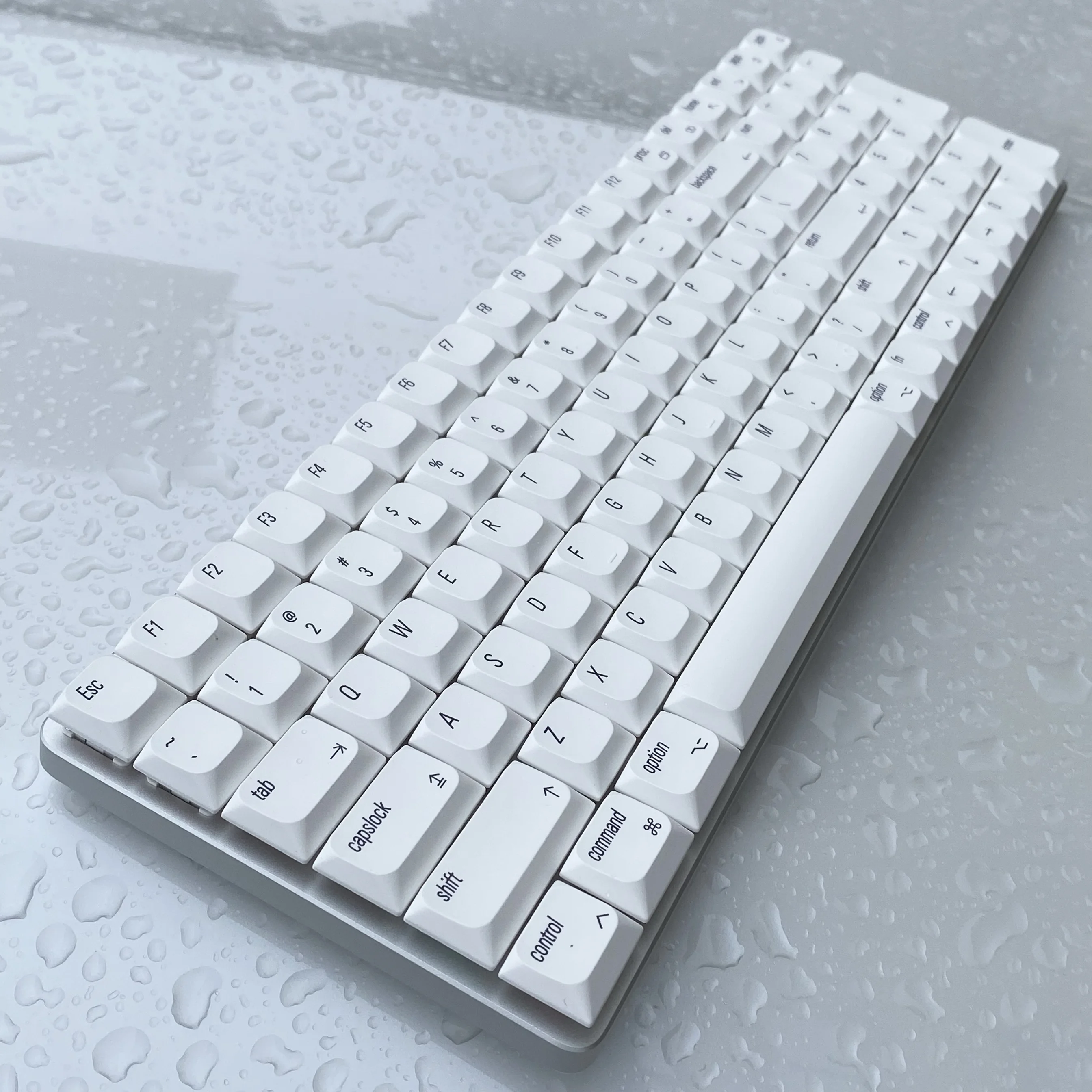 لوحة مفاتيح ميكانيكية منخفضة الوضع ثلاثية الوضع سماعة لاسلكية Bluetooth5.0 2.4g لوحة مفاتيح مكتبية صامتة من سبائك الألومنيوم للكمبيوتر اللوحي ولوحة مفاتيح سطح المكتب