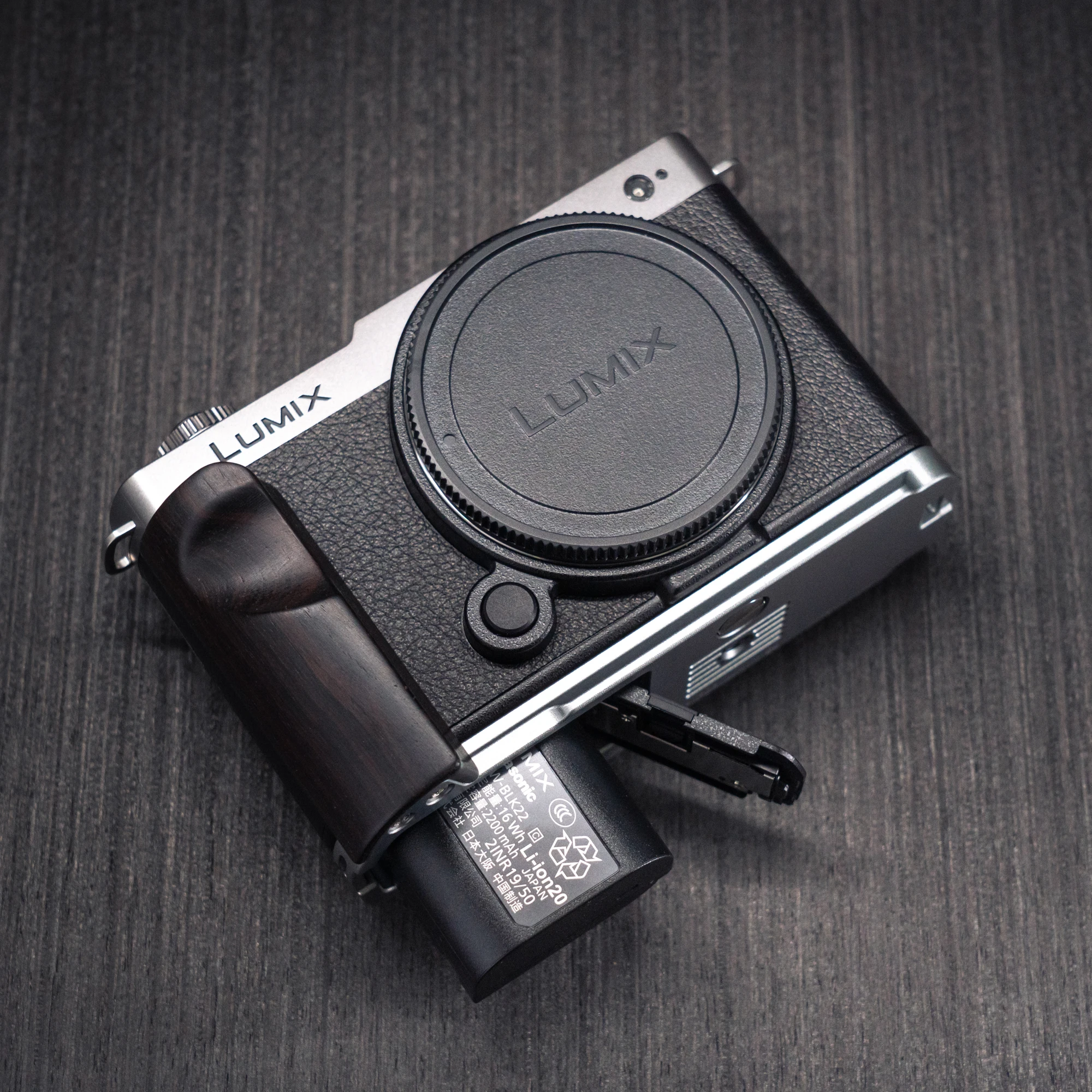 Holz-Handgriff L-Halterung für Panasonic Lumix S9 Kamera mit Schnellwechsel-L-Platten-Halterung Ultraleicht mit Legierungsbasis – Detail 5