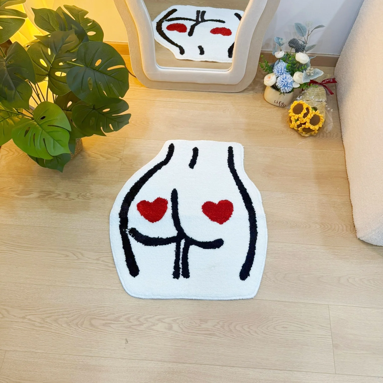 AGILESTAR Heart Body Shape Rug, White and Red Tufted Carpet, Soft Non Slip Floor Flocking Mat for Bedroom Living Room Home Decor