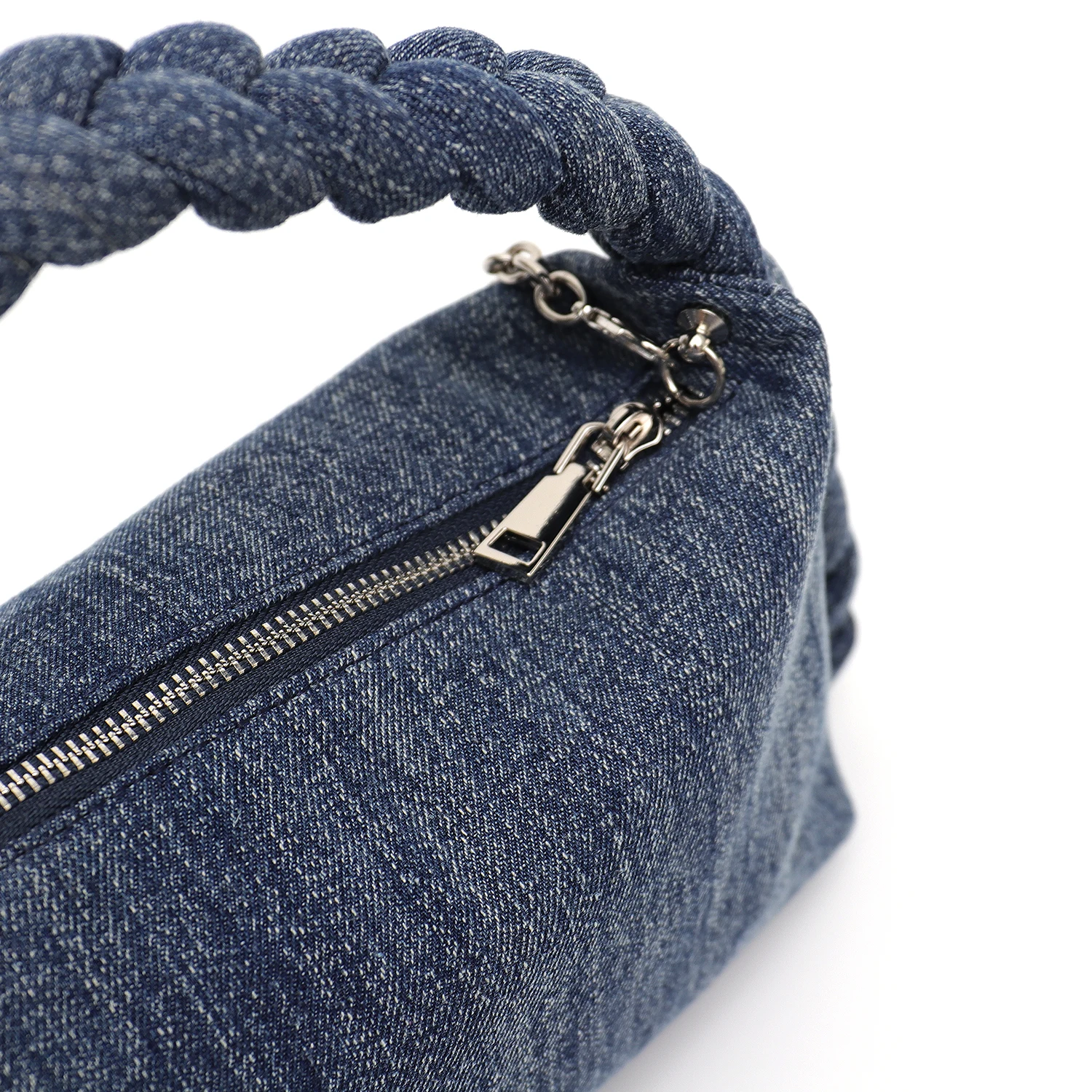 Borse in Denim di Design di marca di nicchia CEZIRA per le donne borse per cuscini con manico a treccia di moda borse Hobo a tracolla con catena in