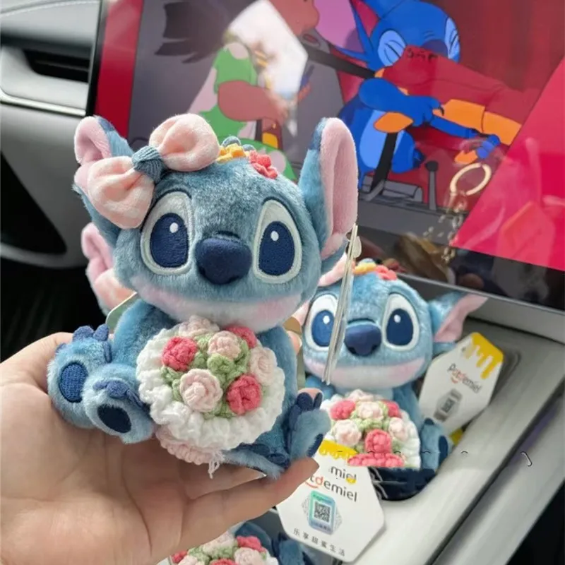 

Stitch Hugs Little Kim Cute Plush Doll Keychain Pendant Stitch Hand Bouquets Plush Keychain Bag Pendant Kids Girls Fans Gift