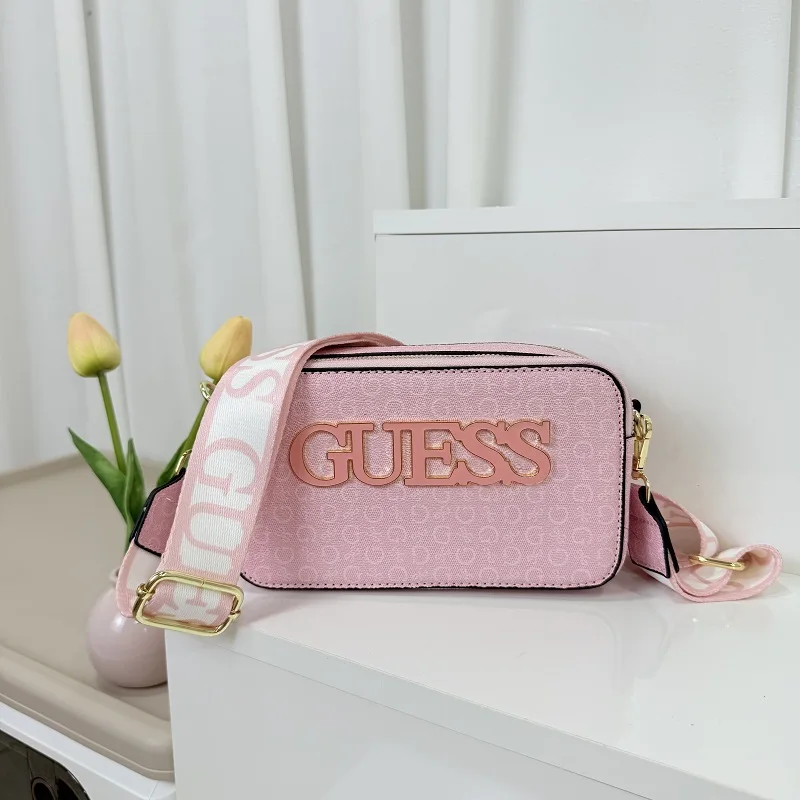 

Luxury Designer Leather Handbag for Ladies, Elegant Tote Bag with Gold Hardware, Timeless Shoulder Bag Style
