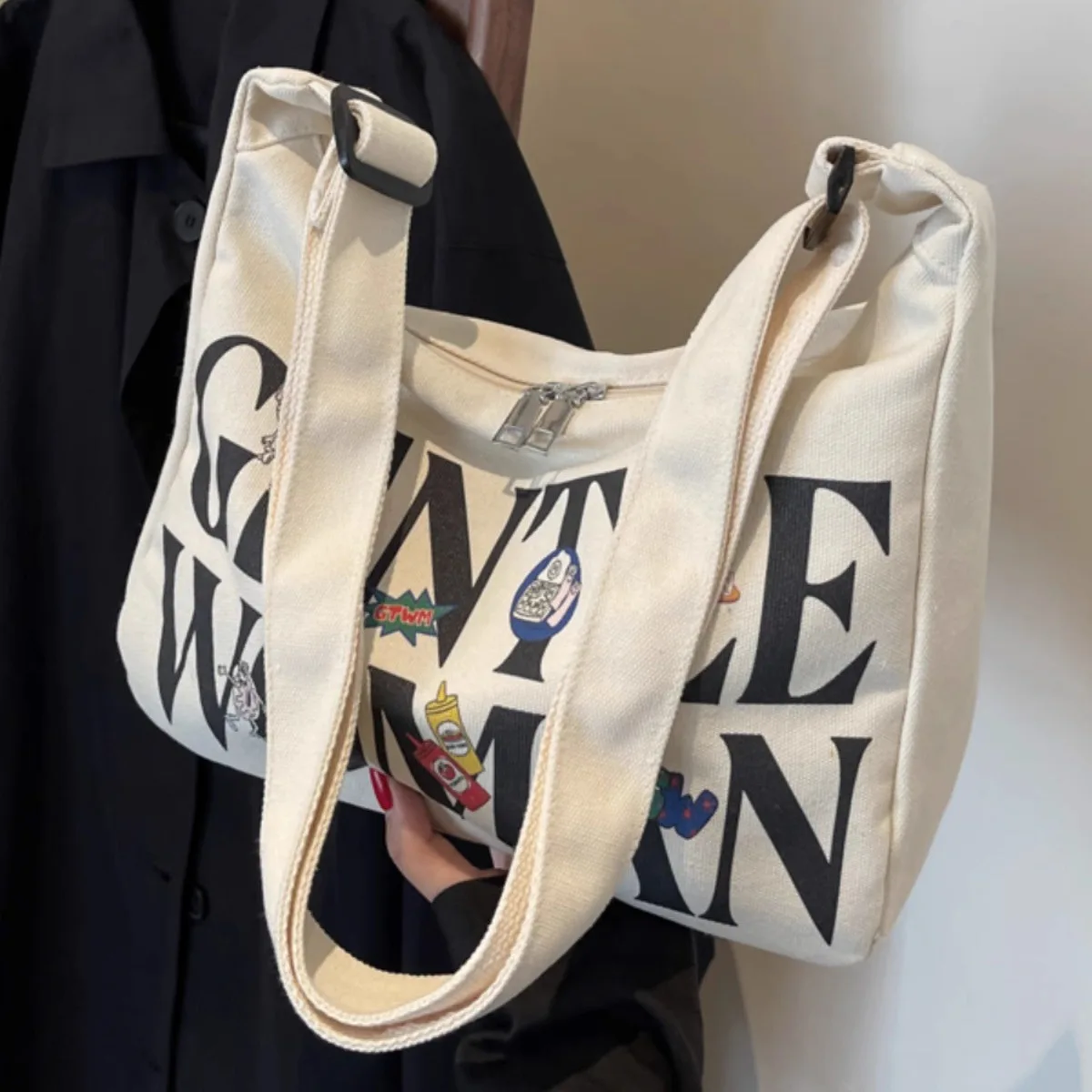 حقيبة قماش بحروف امرأة لطيفة، حقائب كتف كروس عصرية متعددة الاستخدامات ذات سعة كبيرة للتنقل، نزهات يومية وأنيقة غير رسمية