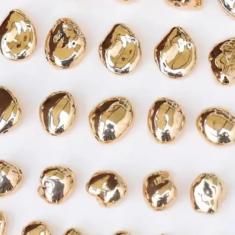 

Медное покрытие из настоящего золота, неправильная текстура, гладкая поверхность, твердые бусины, свободные бусины-нитки для DIY, ювелирные аксессуары ручной работы