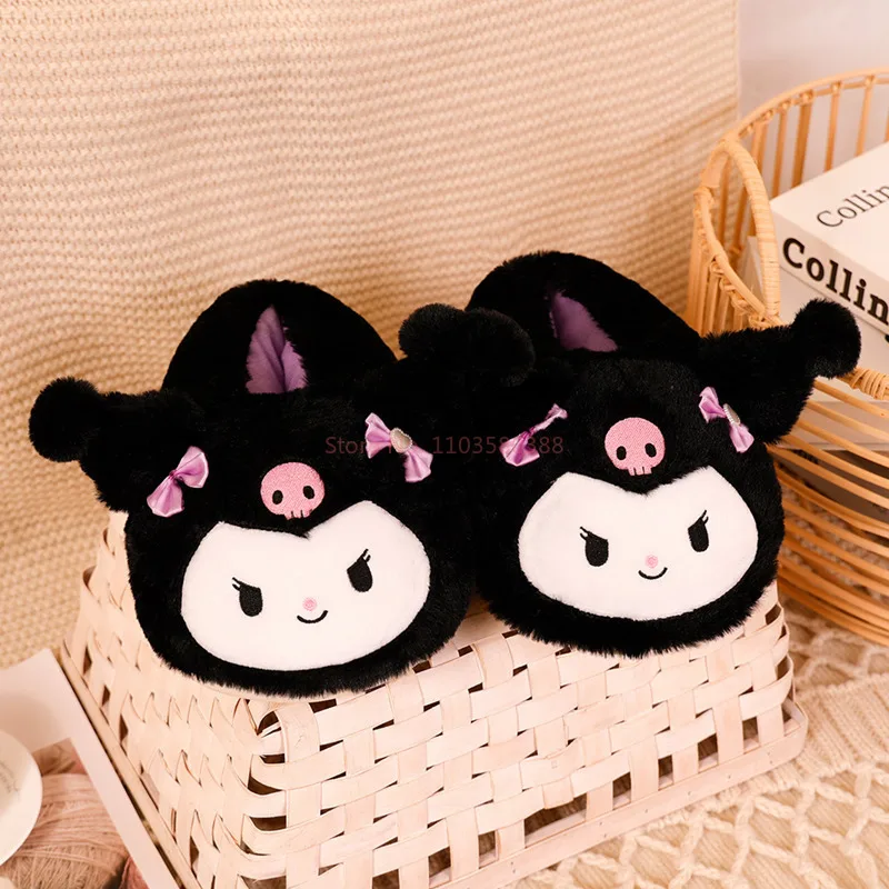 Novo kawaii dos desenhos animados sapatos de pelúcia olá kitty kuromi melodia lotso menina quente antiderrapante chinelos de algodão presente aniversário para namorada