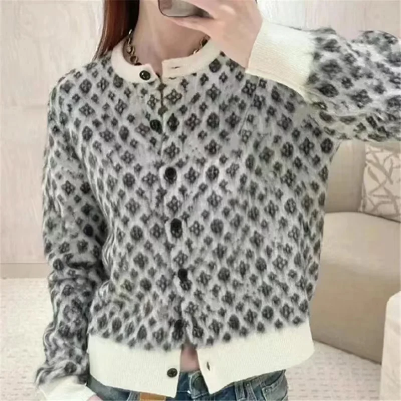 Autumn Winter Fashion Black Geometric Jacquard Soft Wool Knitted Cardigan Women\'s Clothing Loose O-neck Casual Warm Sweaters