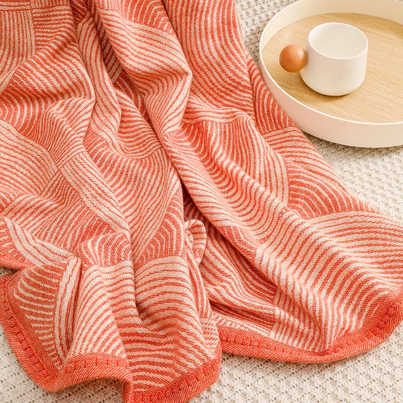 Luxury Circular Arc Printed Thread Blanket 120X150Cm Portable Airplane Blankets for Travel Skin-Friendly Nap Shawl for Office