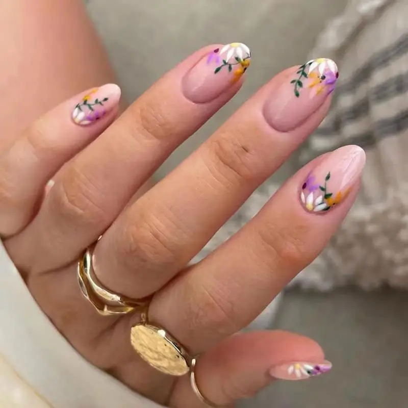 unhas-posticas-elegantes-com-flores-pequenas-e-ponta-redonda-24-pecas-em-caixa-para-armazenamento-de-esmaltes-e-unhas-posticas-cross-border