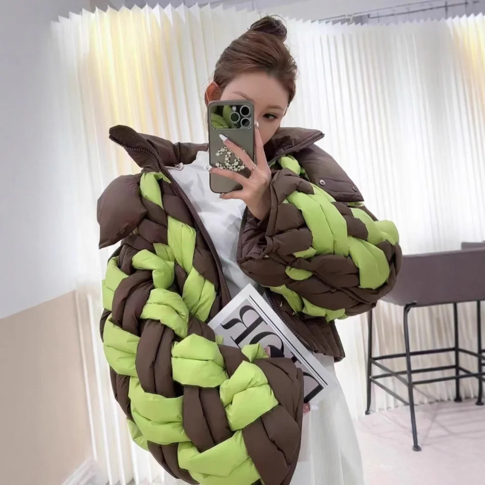 2025 Nuovo Inverno Patchwork 90% Piumino d'anatra bianca Donna Capispalla con cappuccio Cerniera femminile Cappotto corto trapuntato allentato