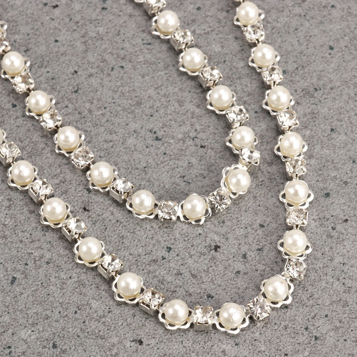 

Rhinestone Pearl Bead Shoe Chain 91cm Removable Adjustable for Wedding Party Evening DIY Trim Sewing Craft Accessories