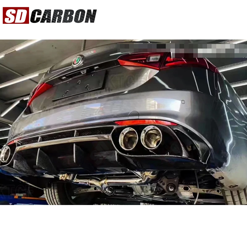 For Alfa Romeo Giulia QV style Carbon Fiber Car Rear Bumper Back lip Diffuser Rear Side Splitters Spoiler Lip Car Accessories