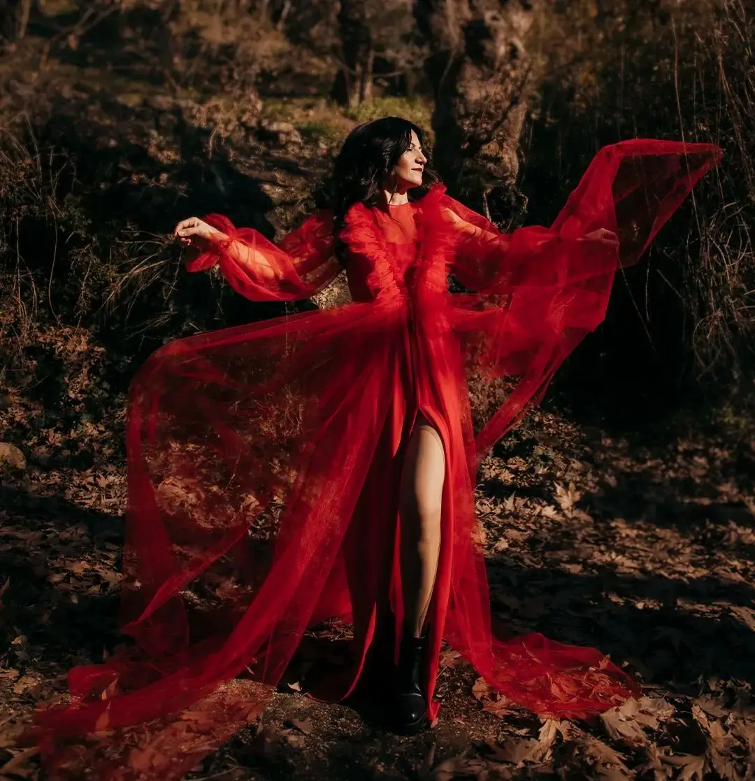 

Red Tulle Women Pregnant Prom Dress For Photo Shoot Full Sleeves Sheer Mesh Bridal Morning Robe Long Customized Party Gown