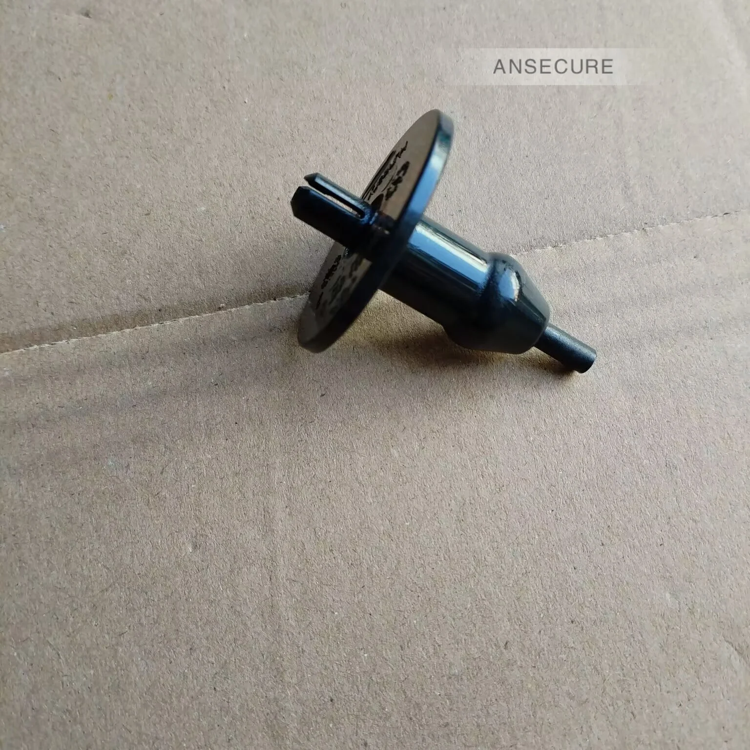 

Крепежный штифт воздухоочистителя для AUDI A8 4H D4 4H0133615B