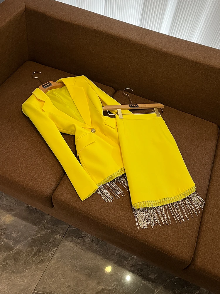 

Ярко-желтый костюм миди-джата с юбкой с кисточками и цепочкой, комплект из двух предметов, модный трансграничный женский ансамбль