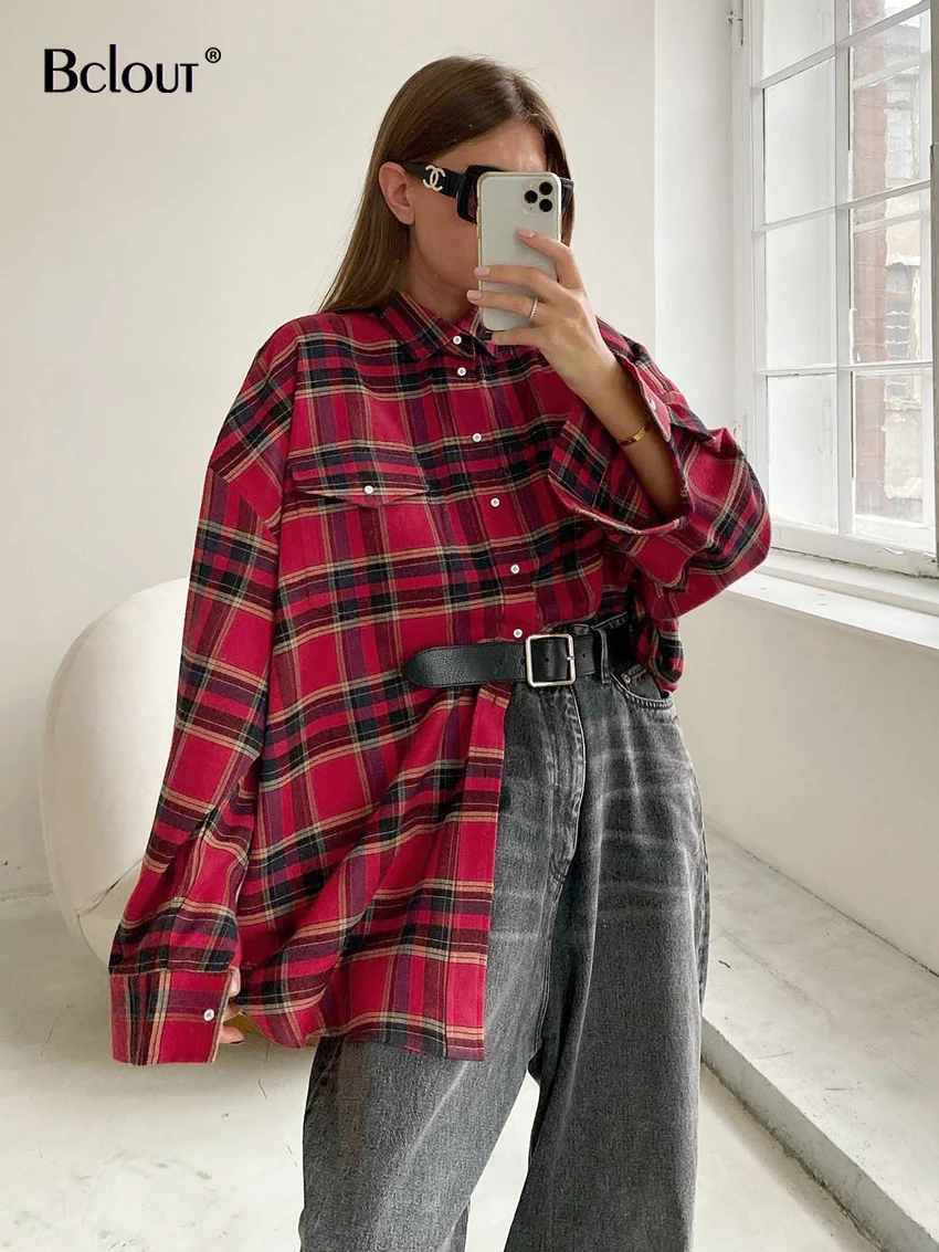 Bclout Vintage Plaid Red Blouses Women 2022 Fashion Cotton Office Lady Loose Shirts Elegant Turn Down Collar Pocket Party Shirts