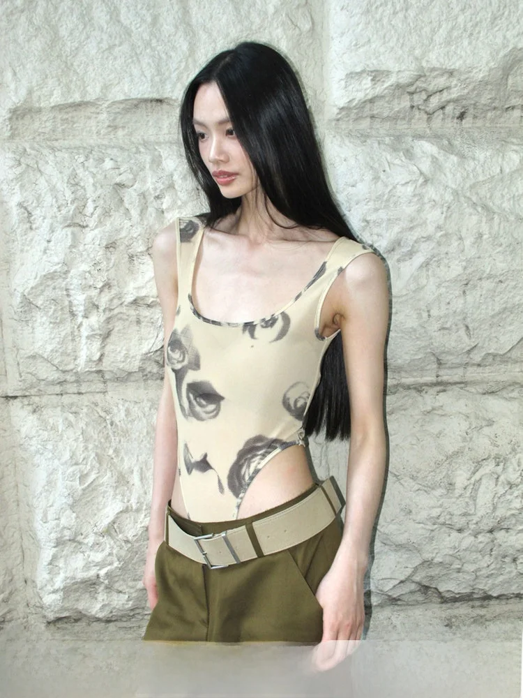 

Rojo Oscuro k Red Rose Print U-Ne Slim Fit Csole Tank Top Women Sexy Spicy One-Piece Top Polyester Spandex Blend