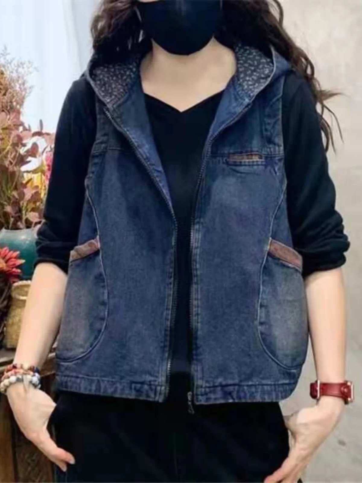 

Джинсовая куртка в стиле ретро, женская осенне-зимняя новинка, свободная повседневная цветная жилетка больших размеров, модное пальто с капюшоном