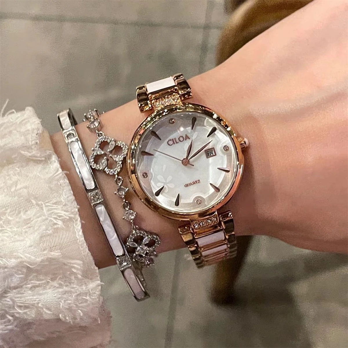 

Watch Women's Ceramic Strap Light Luxury Ladies Watch