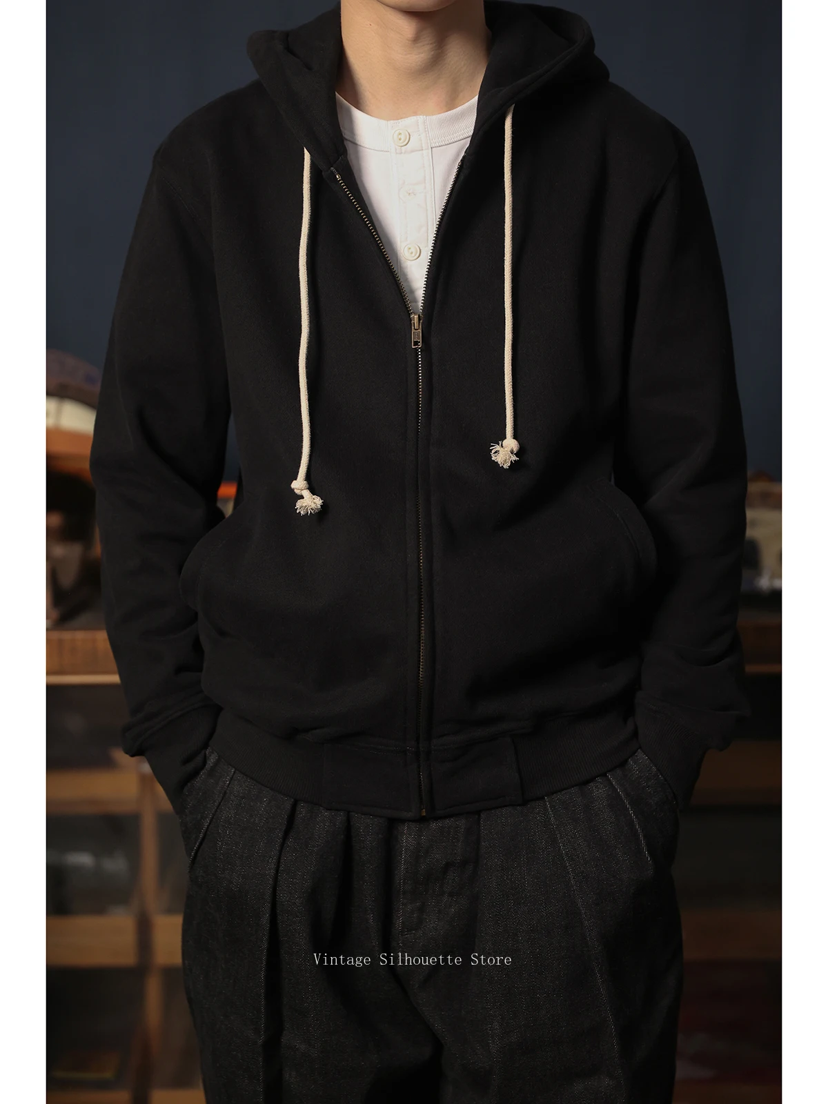 النموذج الأساسي 500gsm الفرنسية تيري زمم مقنعين البلوز اليومية عارضة الرجال الصلبة اللون هوديس